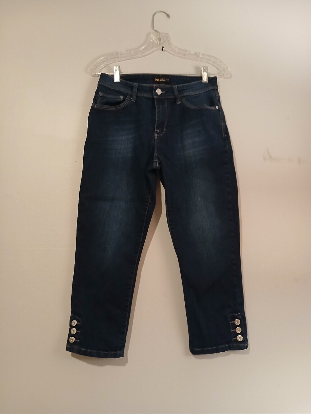 Lee Modern Series Midrise Fit Capris. Size 6 - Picture 5 of 13